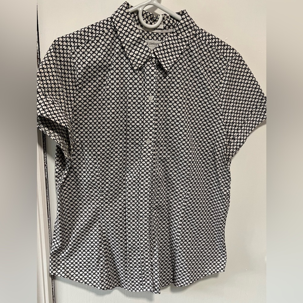 Liz Claiborne Monochrome Circle Pattern Blouse